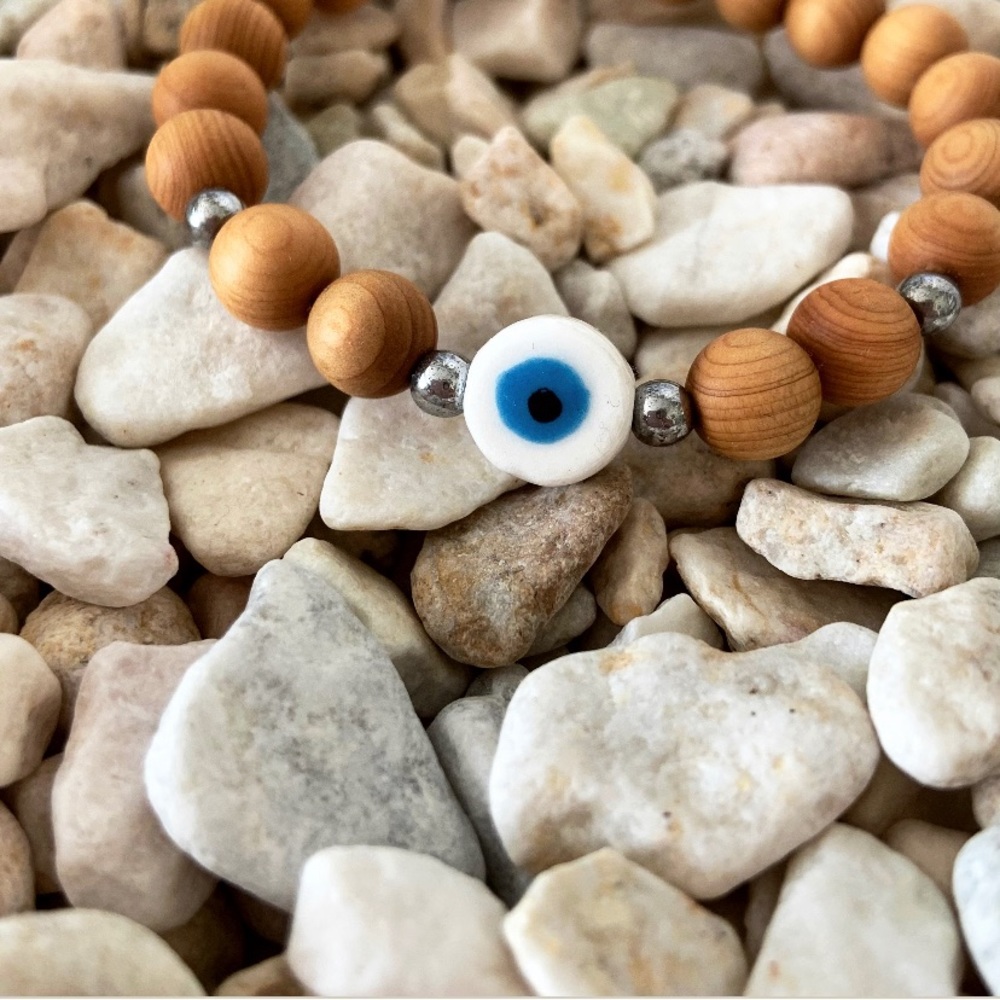 Cedar Wood Unisex Eye Bracelet